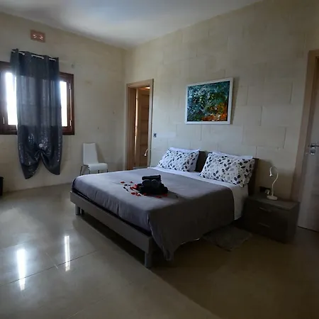 Lighthouse Bed & Breakfast Gharb (Gozo)